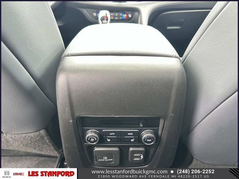 Used 2021 Buick Enclave Premium w/ Sun and Sites Package AWD/4WD image 16