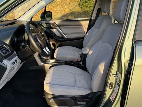 Used 2017 Subaru Forester 2.5i w/ Alloy Wheel Package image 13