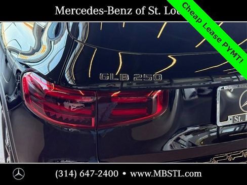 Certified 2025 Mercedes-Benz GLB 250 4MATIC image 5