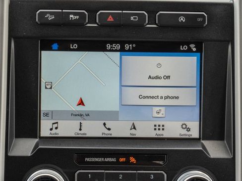 Used 2018 Ford F150 Lariat w/ Equipment Group 502A Luxury AWD/4WD image 19