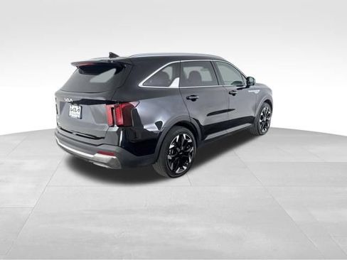 Certified 2025 Kia Sorento SX FWD image 7