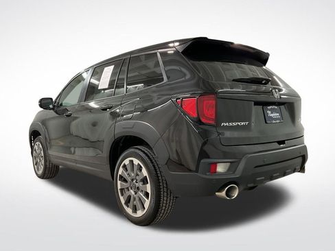 Used 2025 Honda Passport EX-L image 2