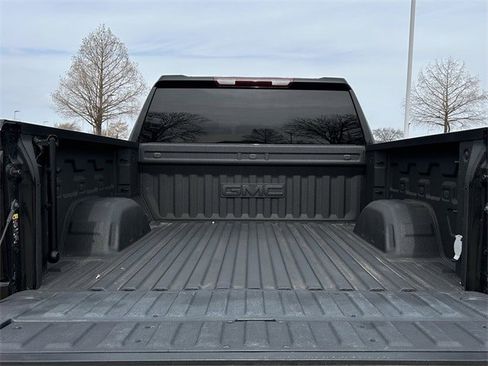 Used 2022 GMC Sierra 1500 SLT image 33