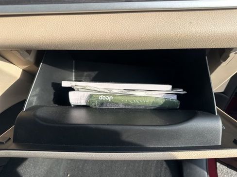 Certified 2023 Jeep Grand Cherokee Limited image 22