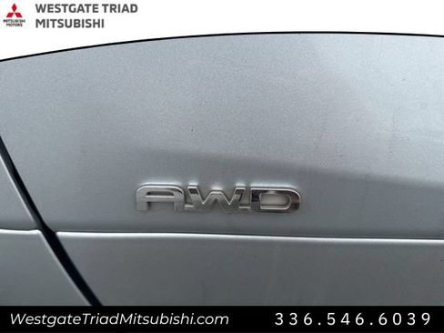Used 2024 Toyota Highlander XLE AWD/4WD image 23