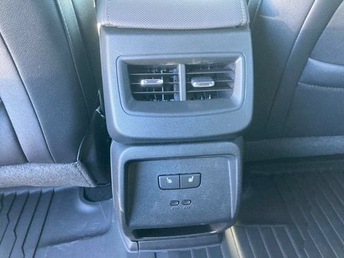 New 2025 Chevrolet Equinox EV RS w/ Convenience Package II FWD image 16