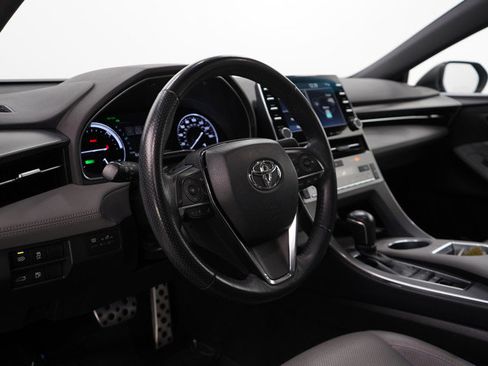 Used 2020 Toyota Avalon XSE w/ All Weather Liner Package image 17