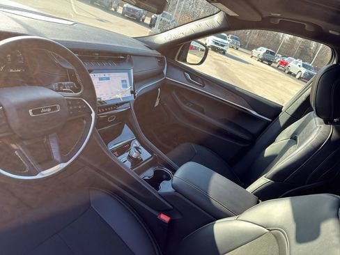 New 2026 Jeep Grand Cherokee L 4WD image 24