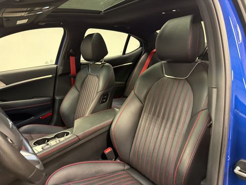 Used 2023 Genesis G70 2.0T w/ Sport Prestige Package RWD image 5