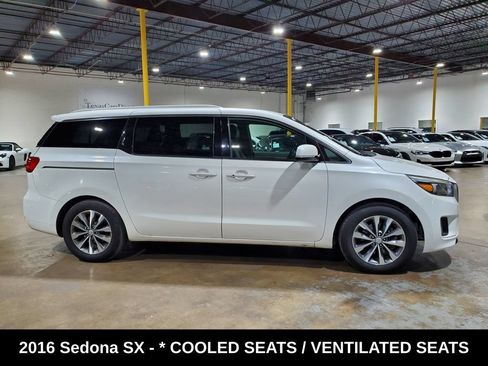 Used 2016 Kia Sedona SX FWD image 5