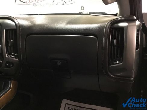 Used 2018 Chevrolet Silverado 1500 LTZ AWD/4WD image 43