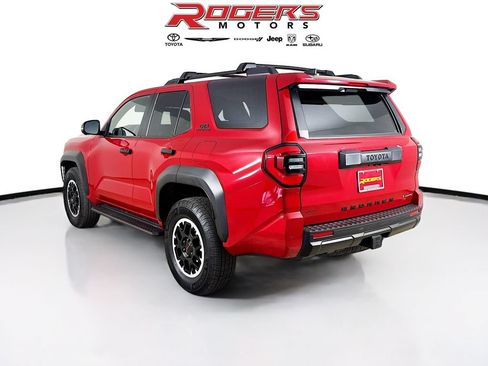 Certified 2025 Toyota 4Runner TRD Off-Road Premium AWD/4WD image 11