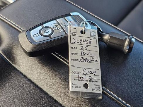 Certified 2025 Ford Expedition Max Platinum image 31