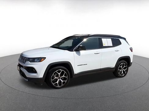 Used 2025 Jeep Compass Limited AWD/4WD image 8