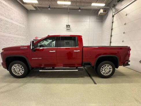 Used 2022 Chevrolet Silverado 3500 High Country w/ Z71 Off-Road Package AWD/4WD image 8
