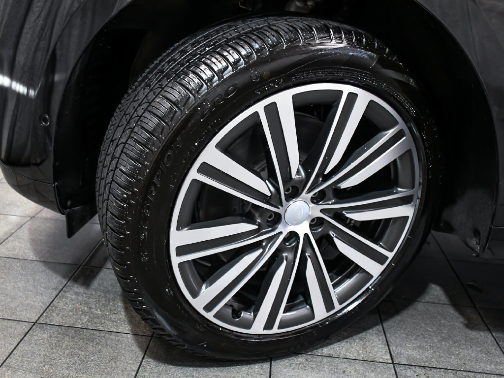 Used 2023 Land Rover Range Rover Autobiography AWD/4WD image 7
