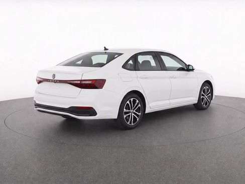 Used 2026 Volkswagen Jetta Sport FWD image 4