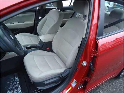 Used 2017 Hyundai Elantra SE image 10