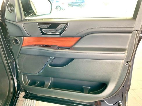 Used 2024 Lincoln Navigator L 4WD image 35