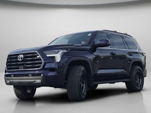 Used 2026 Toyota Sequoia SR5 w/ SR5 Premium Package AWD/4WD image 25