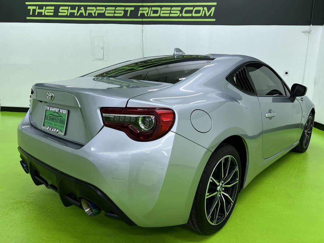 Used 2020 Toyota 86 RWD image 9