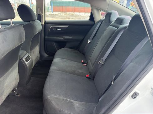 Used 2015 Nissan Altima 2.5 SV w/ Convenience Package image 11