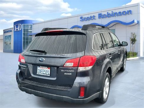Used 2013 Subaru Outback 2.5i Premium image 4