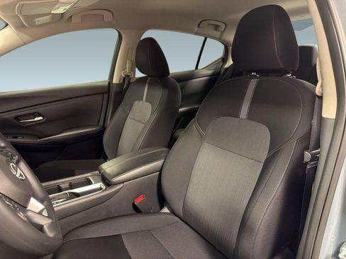 Used 2024 Nissan Sentra SV FWD image 5