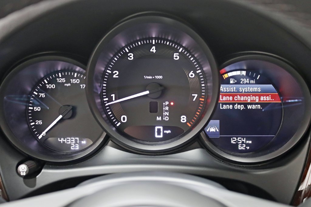 Used 2022 Porsche Macan AWD/4WD image 13