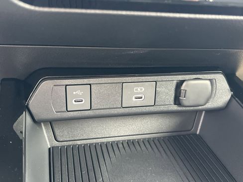 New 2026 Toyota Prius XLE image 25