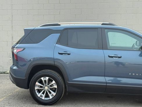 Used 2026 Chevrolet Equinox LT w/ Safety and Technology Package FWD image 9