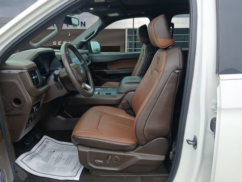 Certified 2024 Ford Expedition King Ranch RWD image 9