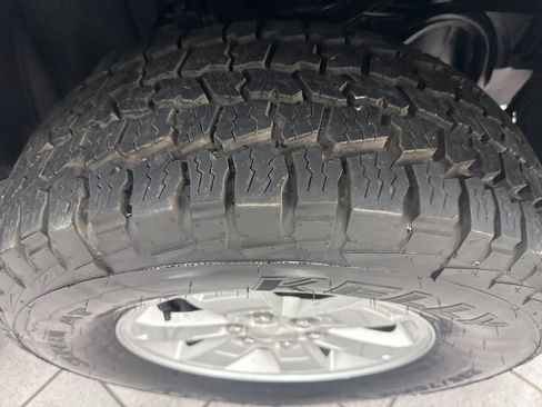 Used 2020 GMC Canyon 2WD Crew Cab w/ Convenience Package image 24