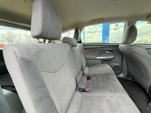 Used 2014 Toyota Prius V Three image 17