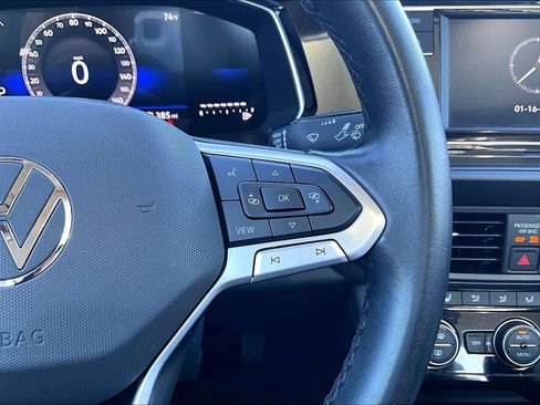 Used 2024 Volkswagen Jetta SE image 23