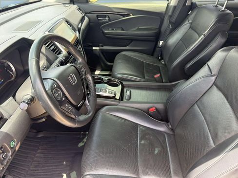 Used 2017 Honda Pilot Elite image 4