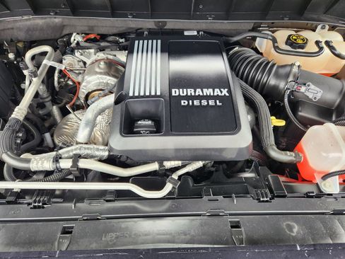 Used 2023 Chevrolet Silverado 1500 LTZ AWD/4WD image 24