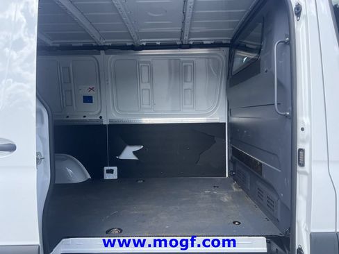 Used 2025 Mercedes-Benz Sprinter 2500 image 20