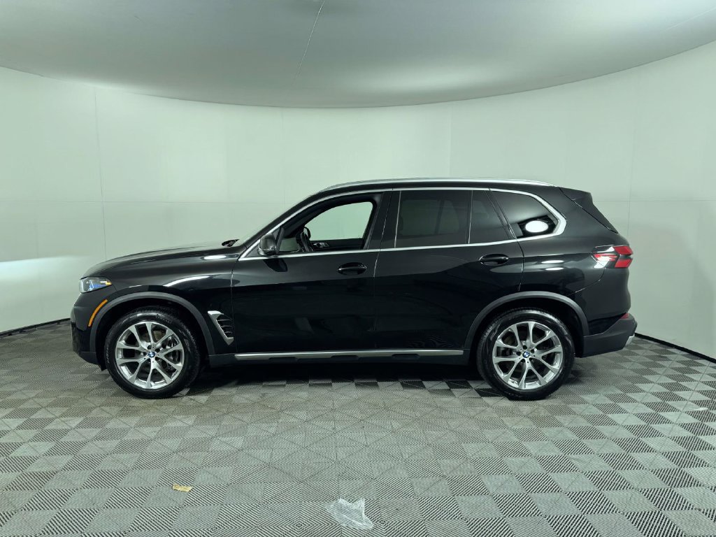 Used 2026 BMW X5 xDrive40i AWD/4WD image 11