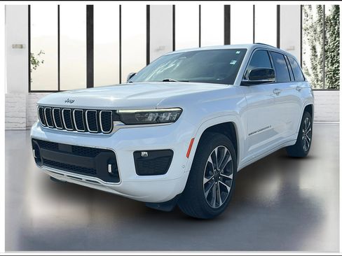 Used 2023 Jeep Grand Cherokee Overland AWD/4WD image 1