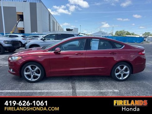 Used 2014 Ford Fusion SE FWD image 1