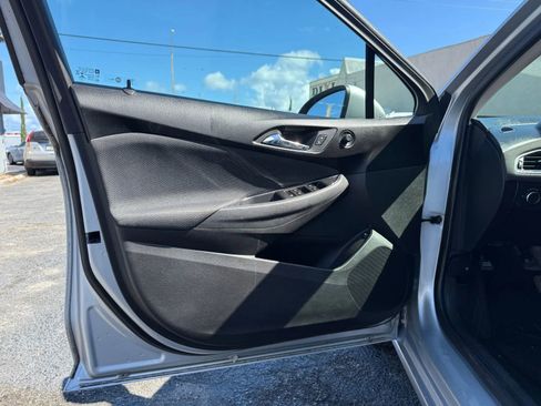 Used 2017 Chevrolet Cruze LS image 11