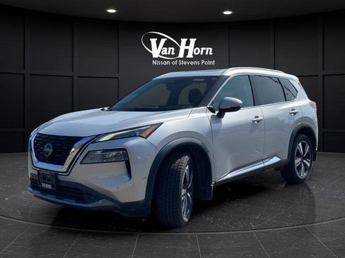 Used 2023 Nissan Rogue SL w/ SL Premium Package image 3