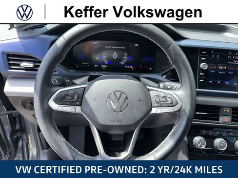 Certified 2023 Volkswagen Taos SE FWD image 25