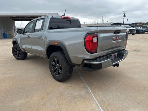 Used 2025 GMC Canyon Elevation w/ Convenience Package image 3