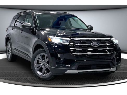 New 2026 Ford Explorer Active image 32