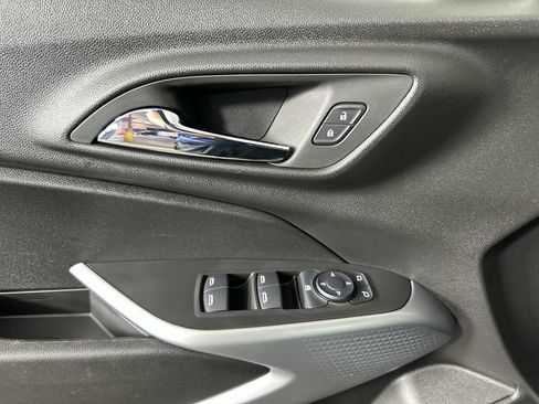 Used 2024 Chevrolet Trax RS w/ Driver Confidence Package FWD image 23