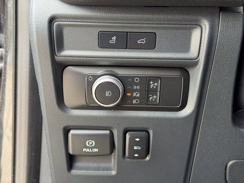 Used 2022 Ford Expedition Max Limited RWD image 9