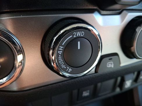 Used 2023 Toyota Tacoma SR5 AWD/4WD image 24