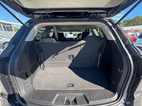 Used 2015 Chevrolet Traverse LT image 15